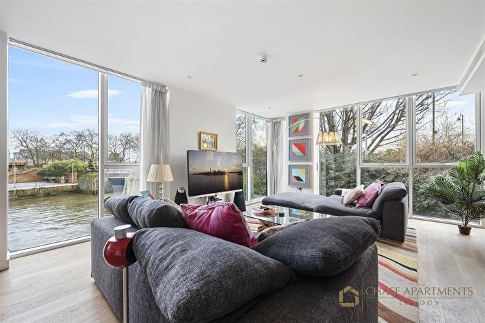 2 Bedroom Flat For Sale In Pavilion Court, Grosvenor Waterside, Gatliff Road, SW1W