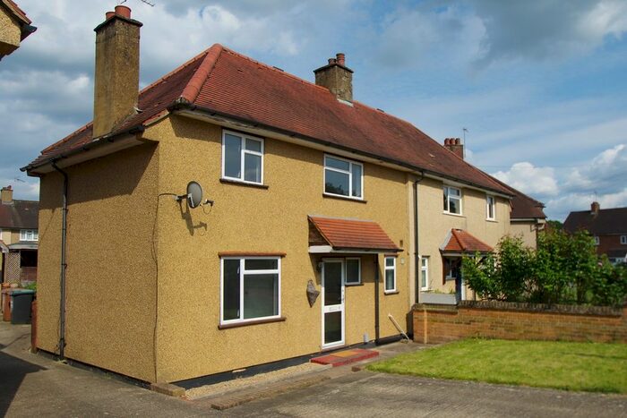 3 Bedroom Property To Rent In Fotherley Road, Mill End, Rickmansworth, WD3