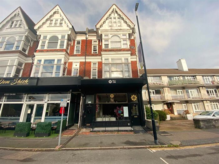 2 Bedroom Flat To Rent In South Street, Eastbourne, BN21