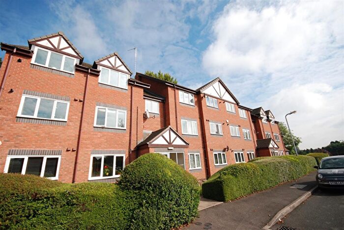 2 Bedroom Flat For Sale In Cobham Green, Whitnash, Leamington Spa, CV31