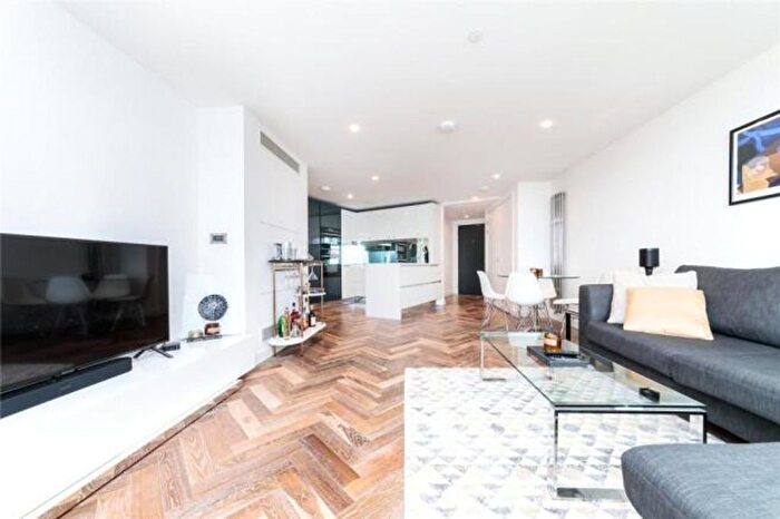 2 Bedroom Flat For Sale In Eagle Point, City Road, London, EC1V