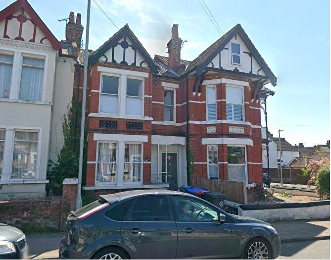 2 Bedroom Flat To Rent In Mickleburgh Hill, Herne Bay, CT6