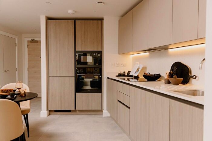 1 Bedroom Apartment To Rent In Embassy Boulevard, London, SW11