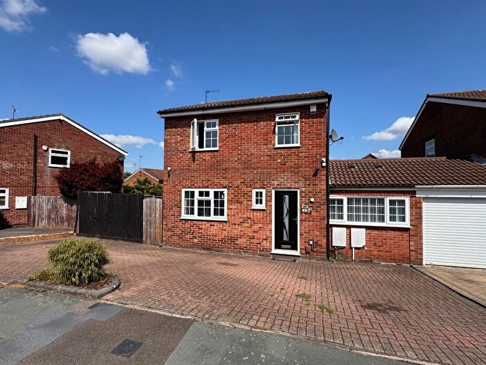 4 Bedroom Detached House For Sale In Barford Rise, Luton, LU2