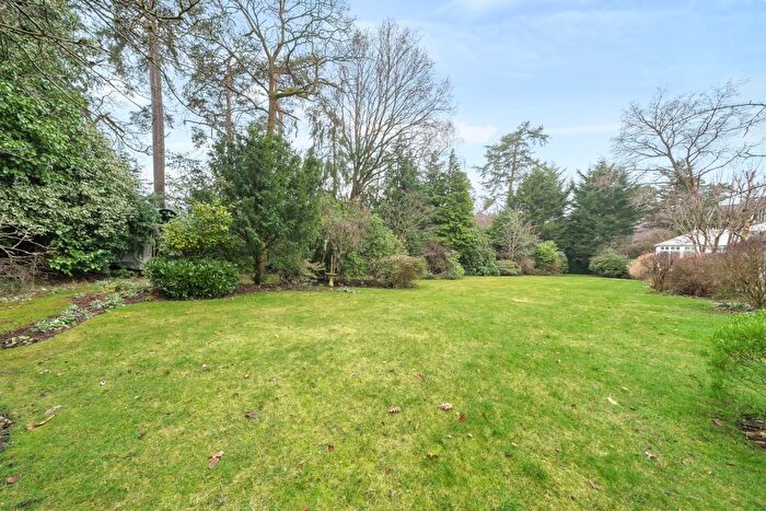 6 Bedroom Detached House To Rent In Park Avenue, Camberley, GU15