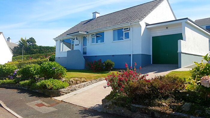 3 Bedroom Bungalow To Rent In Newlyn, Penzance, TR18