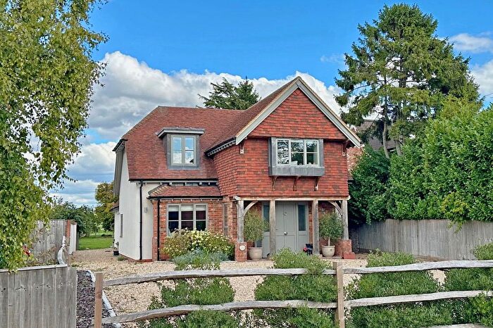 5 Bedroom Detached House For Sale In Old London Road, Benson, OX10