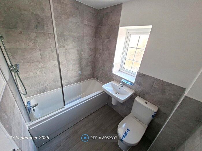 3 Bedroom Semi-Detached House To Rent In Wentworth Way, Sheffield, S25