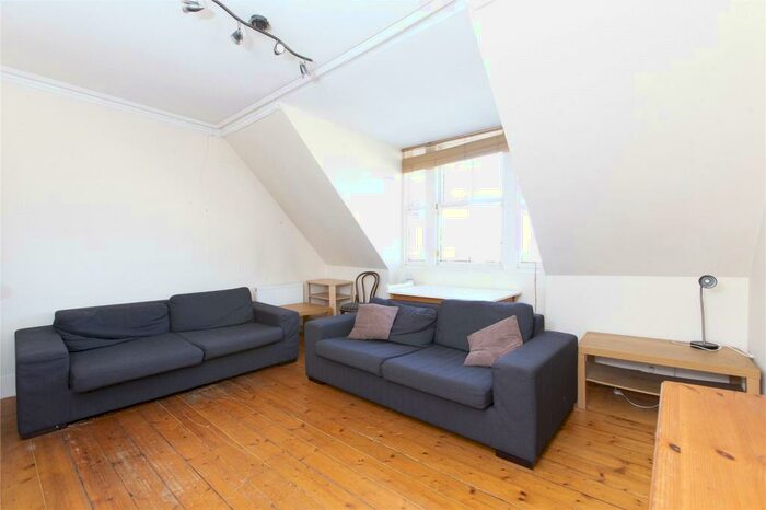 2 Bedroom Apartment To Rent In Gilmore Place, Polwarth, Edinburgh, EH3