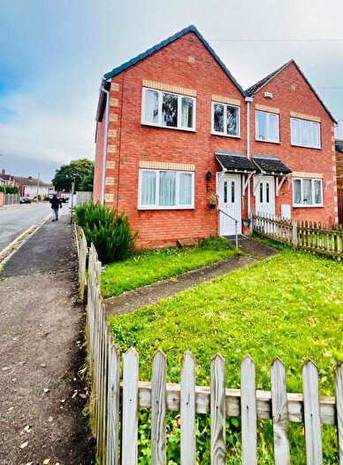 3 Bedroom Semi-Detached House To Rent In Buckingham Road, Aylesbury, HP19