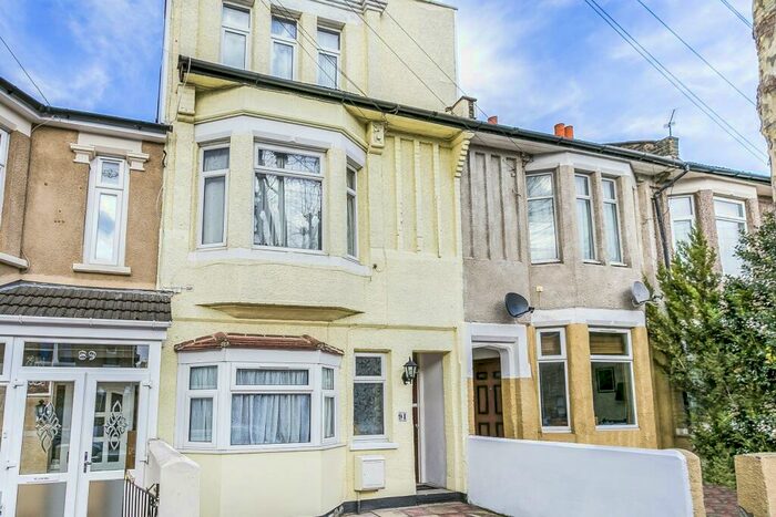 1 Bedroom Flat To Rent In Derby Road, E7