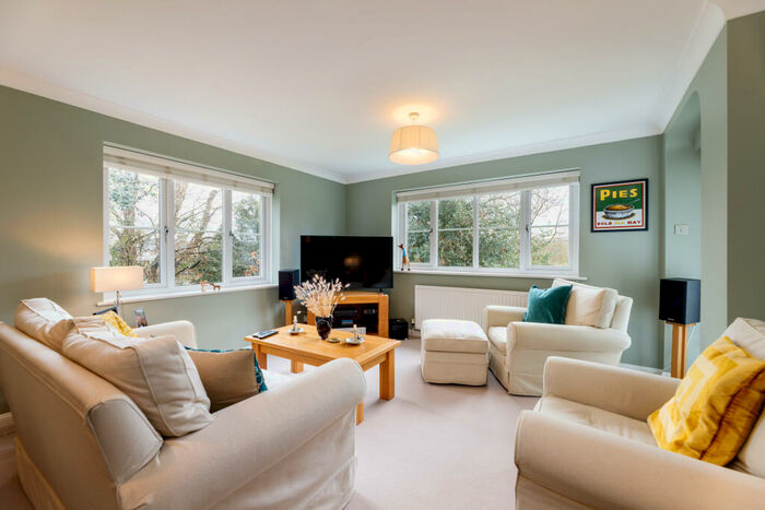 2 Bedroom Flat To Rent In Oak Lodge, Leigh Corner, Cobham, KT11