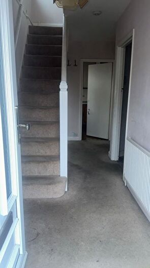 3 Bedroom Detached House To Rent In Eaton Valley Road, Luton, LU2