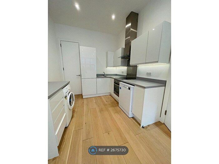 1 Bedroom Flat To Rent In Colne House, London, E1