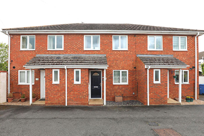 3 Bedroom House For Sale In Finedon Street, Burton Latimer, Kettering, NN15