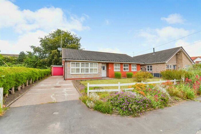 3 Bedroom Detached Bungalow For Sale In Butterwick Road, Messingham, Scunthorpe, DN17