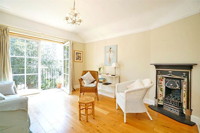 2 Bedroom Flat To Rent In Park Road, Cults, Aberdeen, AB15