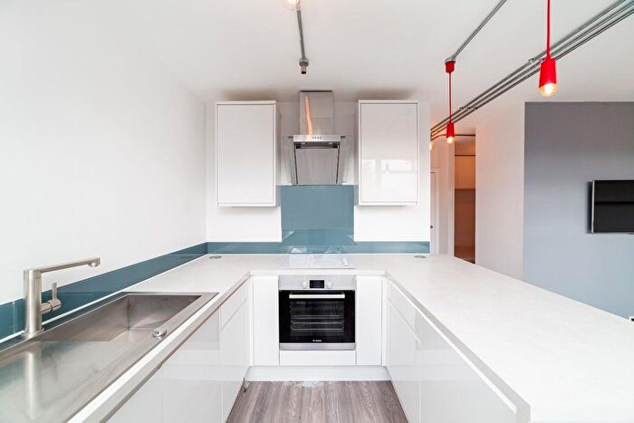 1 Bedroom Flat To Rent In Haverstock Hill, London, NW3