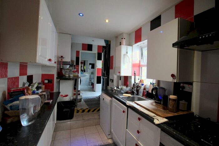 3 Bedroom Terraced House To Rent In Wykeham Street, Strood, Rochester, ME2