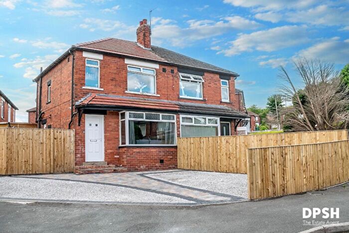 3 Bedroom Semi-Detached House For Sale In Kirkdale Mount, Leeds, LS12