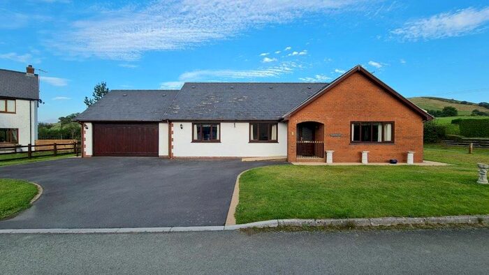 3 Bedroom Bungalow For Sale In Cae Coedcau, Penegoes, Machynlleth, Powys, SY20