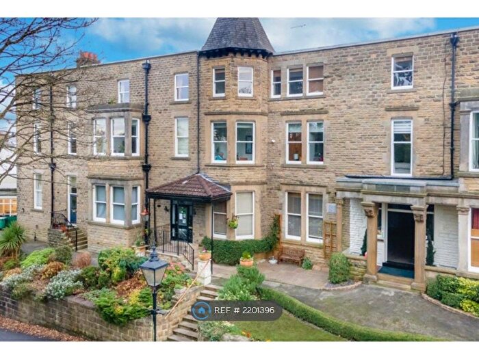 2 Bedroom Flat To Rent In Valley Drive, Harrogate, HG2