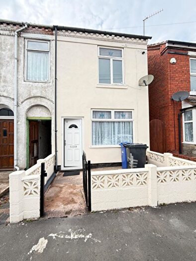 3 Bedroom Terraced House To Rent In Beaumont Road, Halesowen, B62