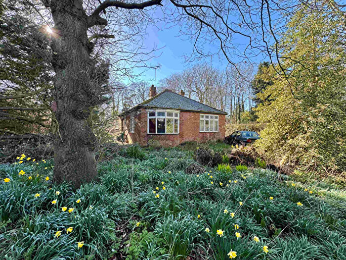 3 Bedroom Detached Bungalow For Sale In Taylor Lane, Holmpton, HU19