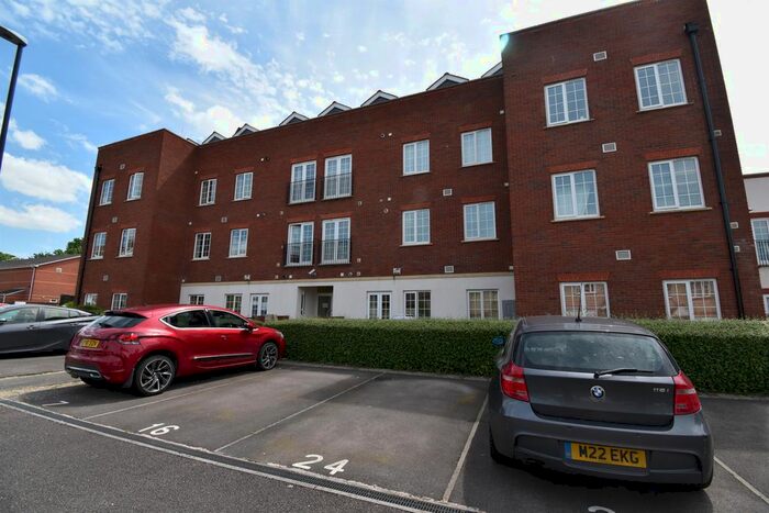 2 Bedroom Flat To Rent In Parade Court, Speedwell, Bristol, BS5