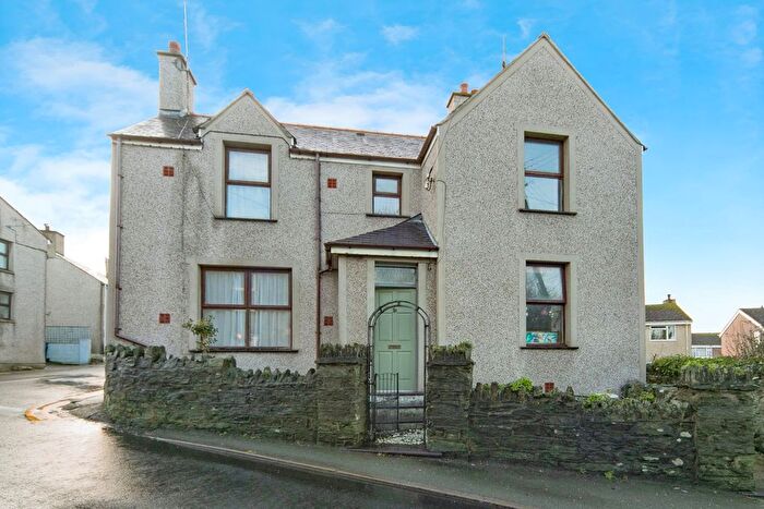3 Bedroom Semi-Detached House For Sale In London Road, Bodedern, Holyhead, LL65