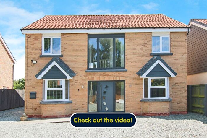 4 Bedroom Detached House For Sale In Long Street, Rudston, YO25