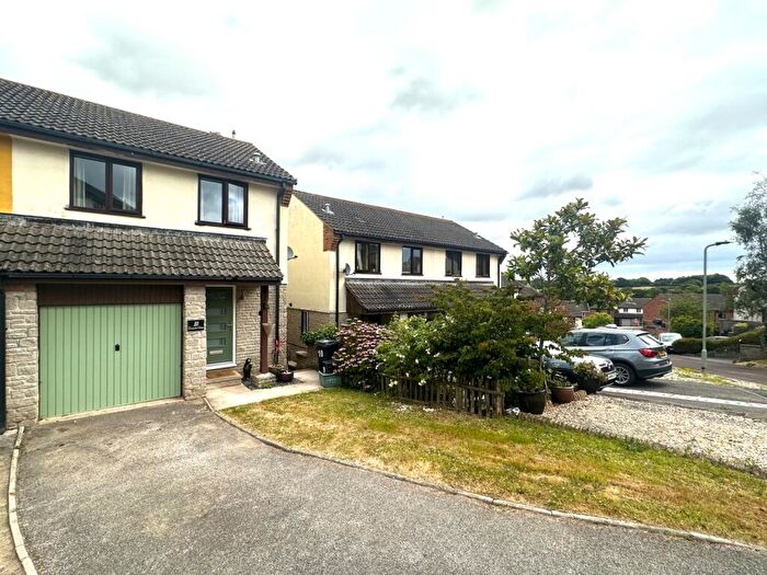 4 Bedroom Semi-Detached House To Rent In Cousens Close, Dawlish, EX7