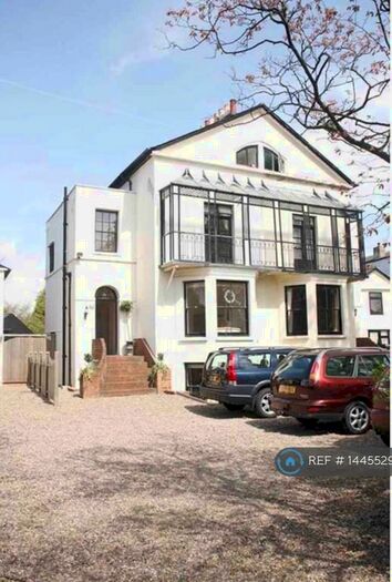 4 Bedroom Semi-Detached House To Rent In Bromley Common, Bromley, BR2