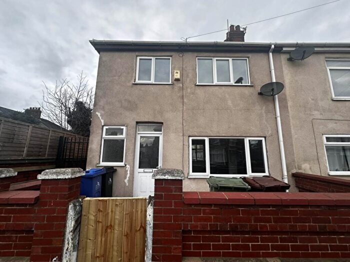 3 Bedroom Semi-Detached House To Rent In Dunmow Street, Grimsby, DN31