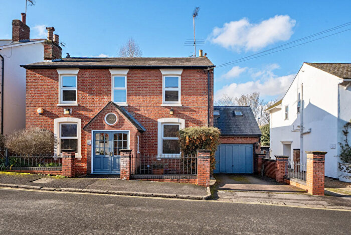 5 Bedroom Detached House For Sale In Brunswick Hill, Reading, Berkshire, RG1