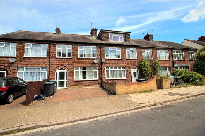 3 Bedroom Terraced House To Rent In Lingfield Road, Gravesend, Kent, DA12