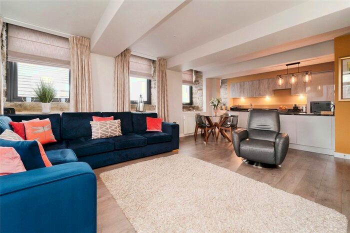 2 Bedroom Flat For Sale In Holcombe Road, Helmshore, Lancashire, BB4