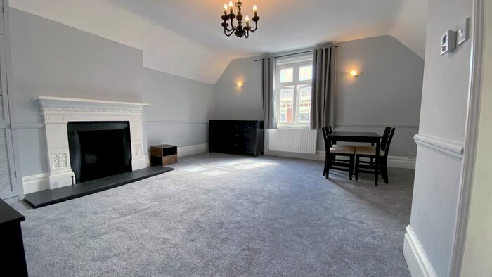 2 Bedroom Flat To Rent In High Road, Willesden, NW10