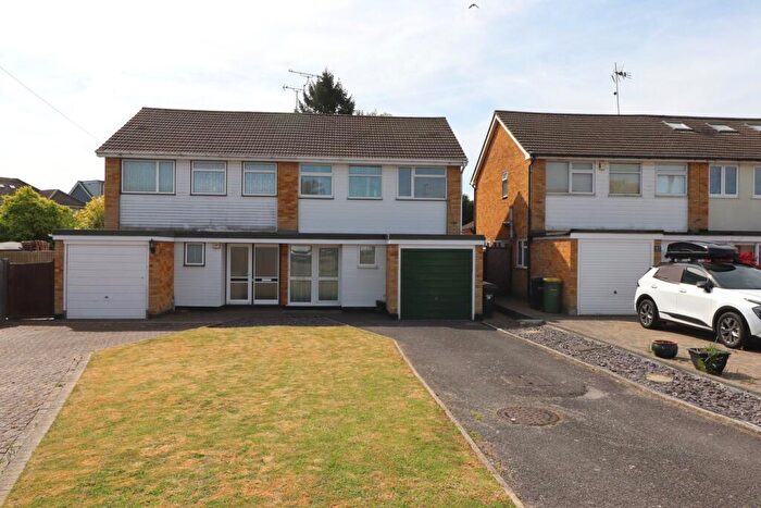 3 Bedroom Semi Detached House For Sale In The Paddocks, Rayleigh, SS6