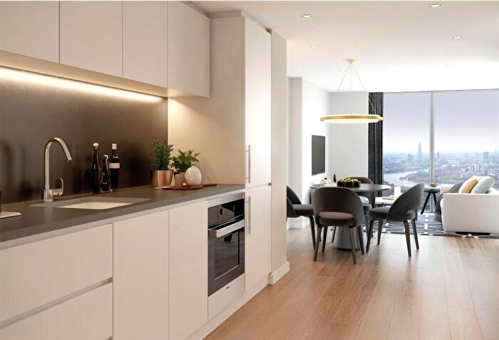Flat For Sale In Landmark Pinnacle, Canary Wharf, E14