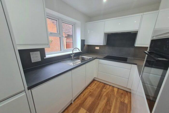 3 Bedroom Property To Rent In Horseshoe Close, Maidstone, ME14