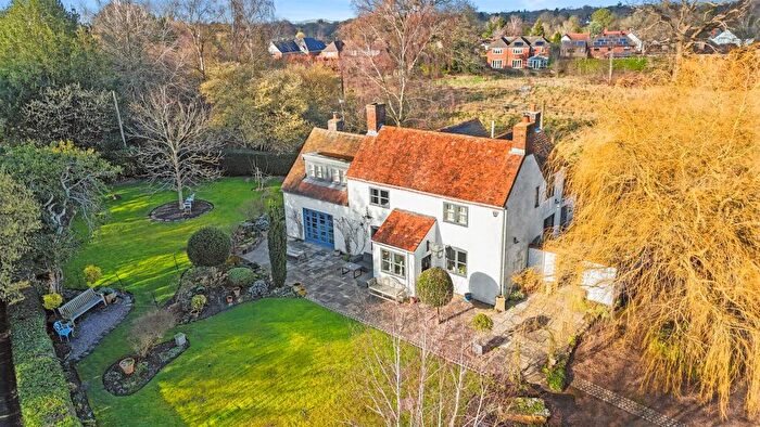 4 Bedroom Detached House For Sale In White Cottage, Frog Lane, Balsall Common, CV7