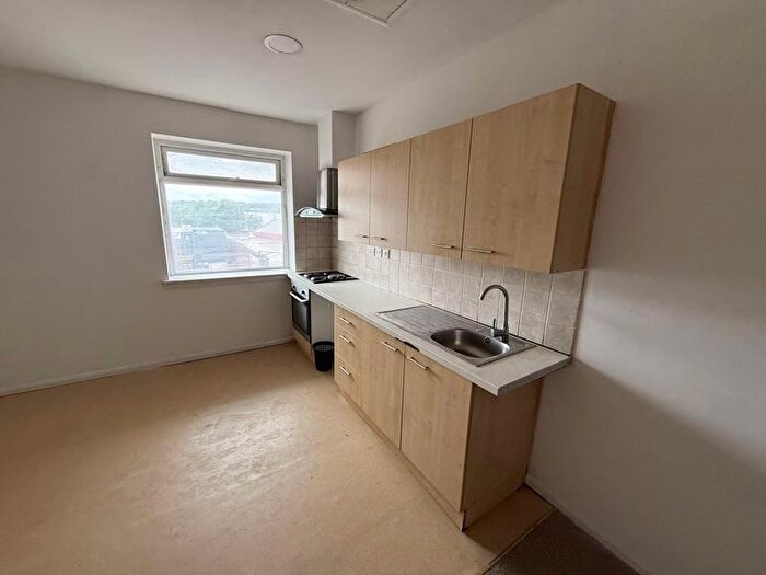 1 Bedroom Flat To Rent In Yoekshire House, South Street, Dewsbury, WF13