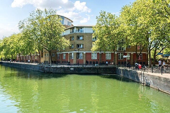 1 Bedroom Flat For Sale In Worgan Street, Surrey Quays, London, SE16