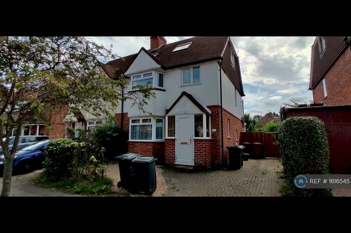 5 Bedroom Semi-Detached House To Rent In Beech Grove, Guildford, GU2
