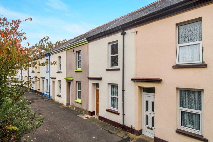 2 Bedroom Property To Rent In Hyfield Place, Bideford, Devon, EX39