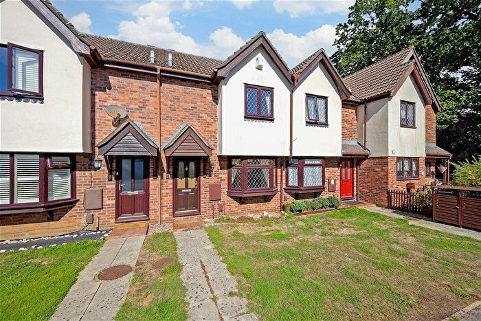 2 Bedroom Terraced House For Sale In Fleetwood Close, Tadworth, Surrey, KT20