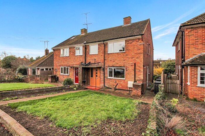 3 Bedroom Semi Detached House For Sale In Glebe Way, Kennington, TN24