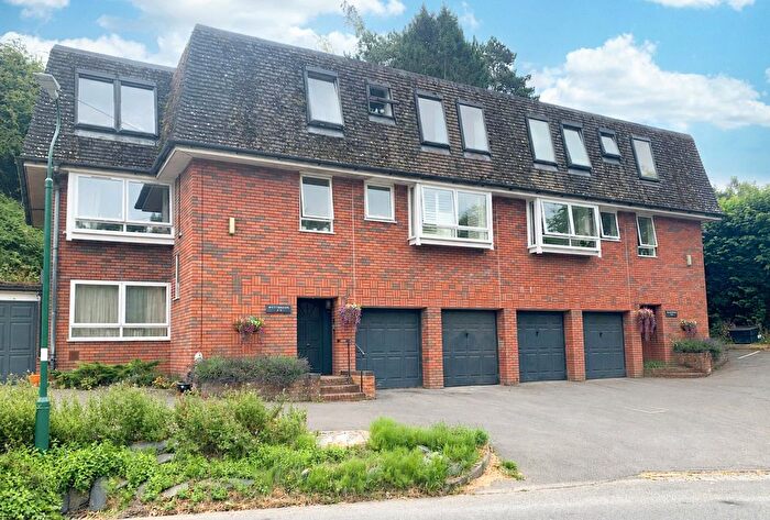 2 Bedroom Flat For Sale In Priory Road, Forest Row, RH18