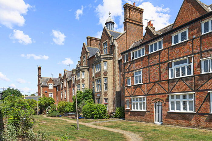 1 Bedroom Apartment For Sale In Buckingham Court, The Close, Dunmow, Essex, CM6